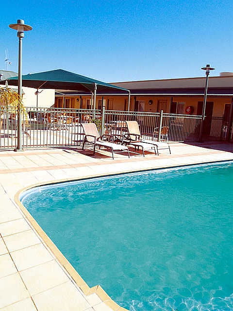 Best Western Crystal Inn - Accommodation Mermaid Beach 2