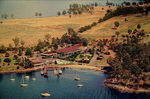 Eastcoast Central Watersedge Resort - Accommodation Mermaid Beach 0