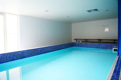 Eastcoast Central Watersedge Resort - Accommodation Mermaid Beach 4