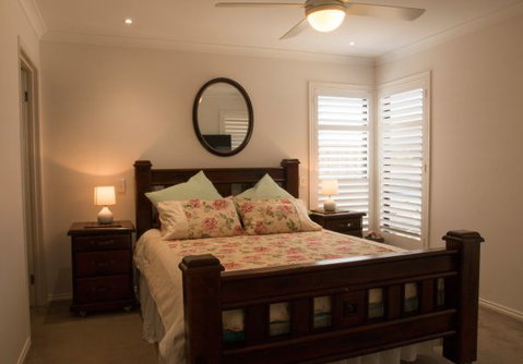 Sea Escape - Accommodation Mermaid Beach 5