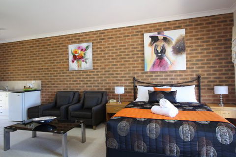 Top Of The Town Motor Inn Yackandandah - Accommodation Mermaid Beach 0