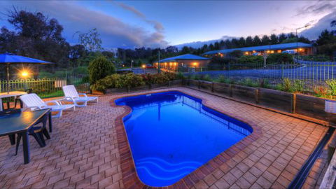 Top Of The Town Motor Inn Yackandandah - Accommodation Mermaid Beach 1