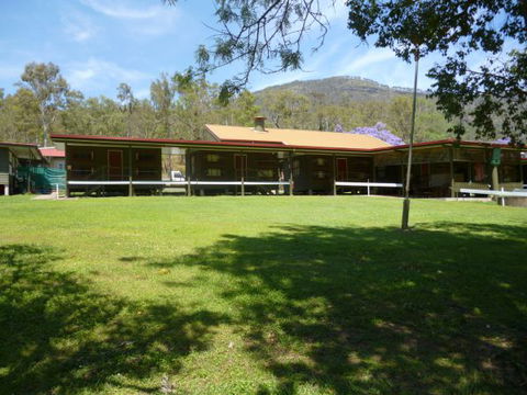 Christmas Creek Cafe` And Cabins - Accommodation Mermaid Beach 2