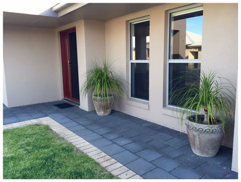 Adore 6 Villa - Accommodation Mermaid Beach 0