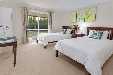 Brookfield Guesthouse - Accommodation Mermaid Beach 4