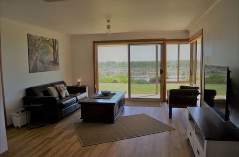 Coongalena View - Accommodation Mermaid Beach 7