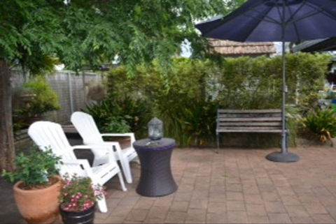 Garden Cottage B And B - Accommodation Mermaid Beach 5