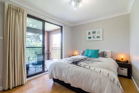 Kookaburra Retreat - Accommodation Mermaid Beach 4
