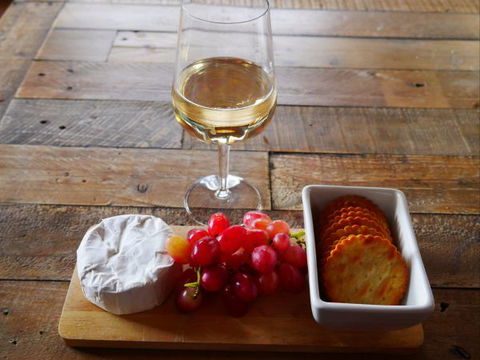 La Perrie Chalet Bed And Breakfast - Accommodation Mermaid Beach 4