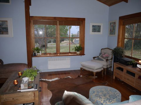 La Perrie Chalet Bed And Breakfast - Accommodation Mermaid Beach 5