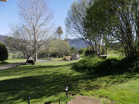 La Perrie Chalet Bed And Breakfast - Accommodation Mermaid Beach 7