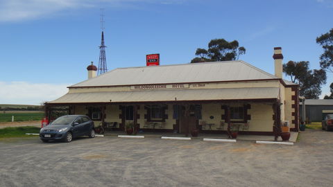 Wildongoleechie Hotel - Accommodation Mermaid Beach 2