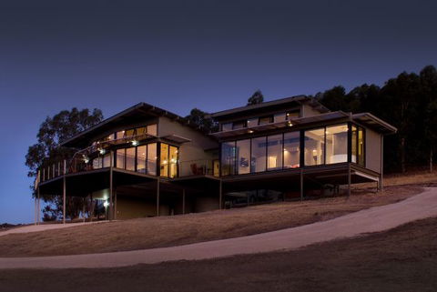 McLaren Eye - Accommodation Mermaid Beach 1