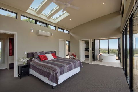 McLaren Eye - Accommodation Mermaid Beach 2