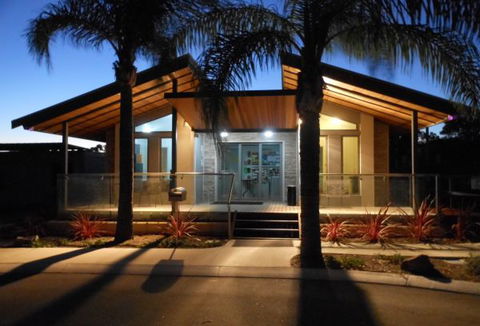 Midland Tourist Park - Accommodation Mermaid Beach 0