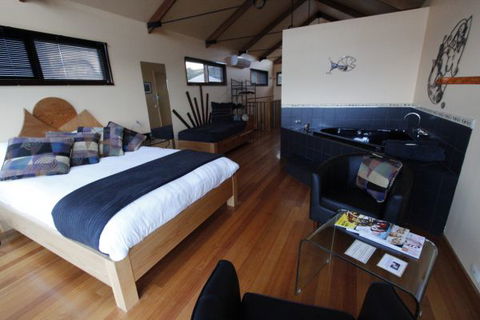 Ocean Inlet - Accommodation Mermaid Beach 2