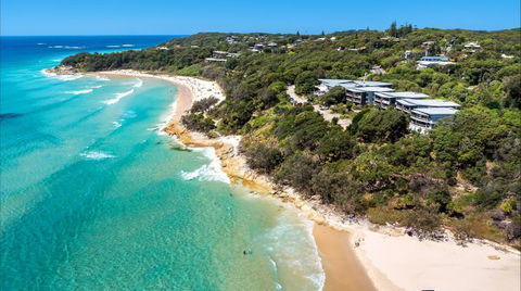 Stradbroke Island Beach Hotel | Spa Resort - Accommodation Mermaid Beach 0