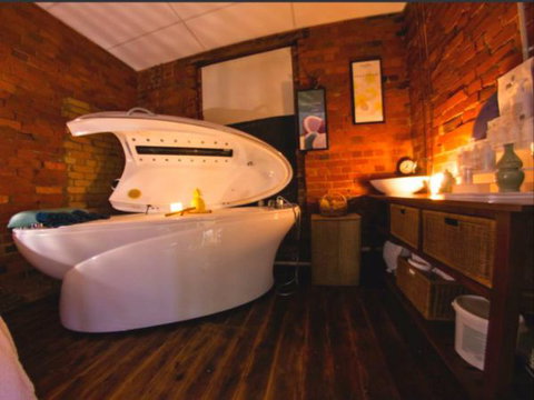 Sublime Spa Apartments On Murphy - Accommodation Mermaid Beach 7