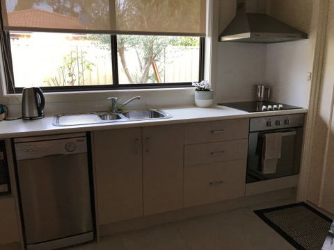 Townhouse On Deas - Accommodation Mermaid Beach 5