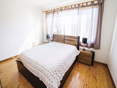 Big Yango House - Accommodation Mermaid Beach 5