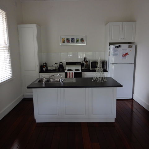 Dot's House - Accommodation Mermaid Beach 2