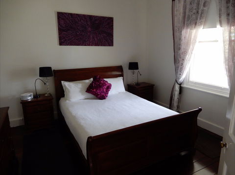 Dot's House - Accommodation Mermaid Beach 4