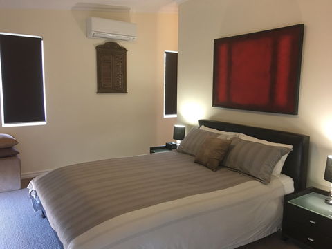 Kangaroo Hollow Preston Beach - Accommodation Mermaid Beach 3
