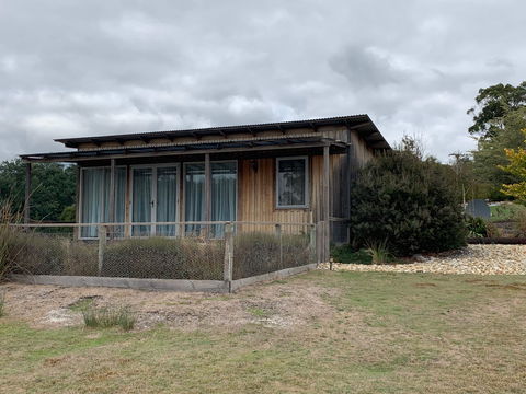 Mannaburne Cabin - Accommodation Mermaid Beach 0
