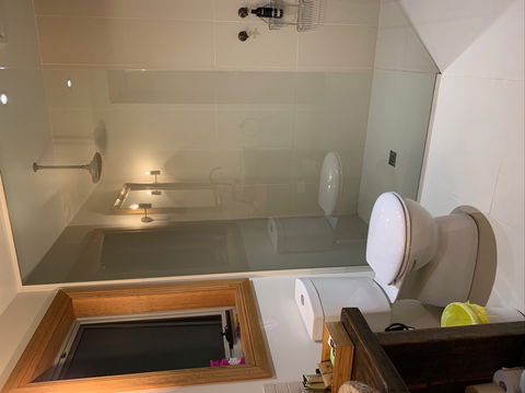 Mannaburne Cabin - Accommodation Mermaid Beach 2