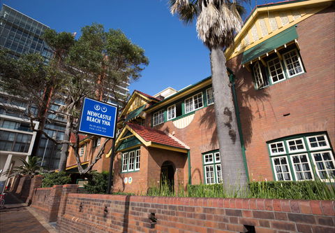 Newcastle Beach YHA - Accommodation Mermaid Beach 0
