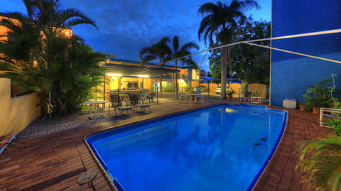 Sky View Units - Accommodation Mermaid Beach 5