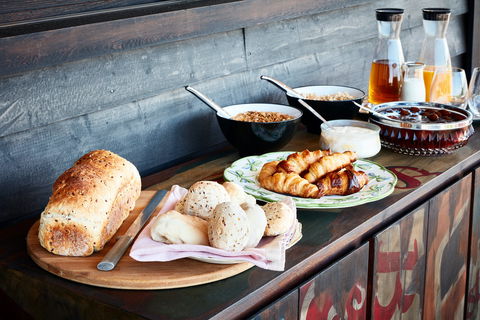 The Church House Gourmet Retreat - Accommodation Mermaid Beach 4