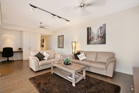 Ananya Executive - Accommodation Mermaid Beach 2
