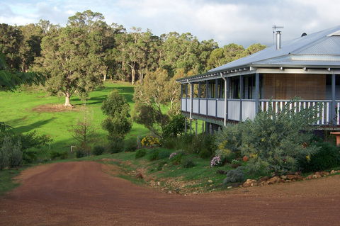 Blue House Bed And Breakfast - Accommodation Mermaid Beach 0