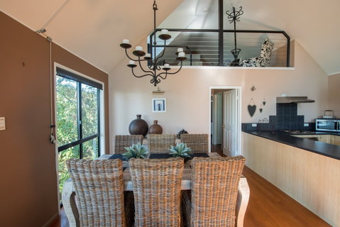 Curious Cottages - Accommodation Mermaid Beach 2