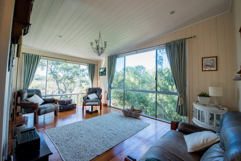 Curious Cottages - Accommodation Mermaid Beach 6