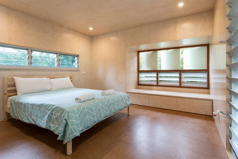 Curlew Shack - Accommodation Mermaid Beach 0