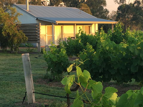 Emma's Cottage Vineyard - Accommodation Mermaid Beach 2