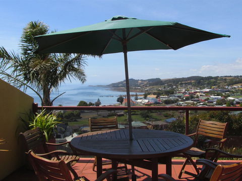 High On Penguin - Accommodation Mermaid Beach 0