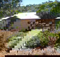 Jalbrook  Estate-  CottagesAlpacasGallery  Function Centre - Accommodation Mermaid Beach
