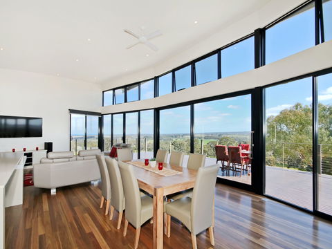 McLaren Eye - Accommodation Mermaid Beach 0