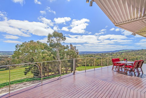 McLaren Eye - Accommodation Mermaid Beach 2