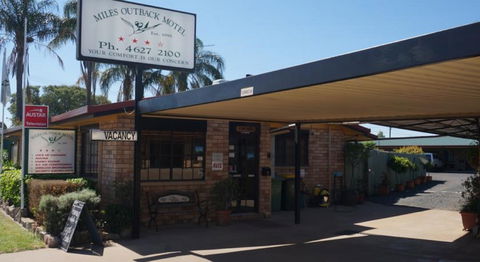 Miles Outback Motel - Accommodation Mermaid Beach 0