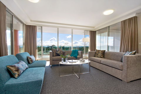 Pacific Suites Canberra - Accommodation Mermaid Beach 2
