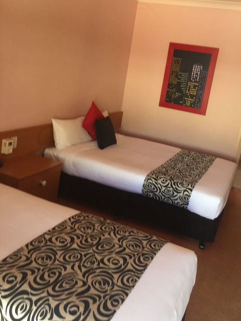 Philadelphia Motor Inn - Accommodation Mermaid Beach 8