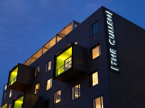 The Cullen - Accommodation Mermaid Beach 1