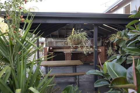 BIG4 Albury Tourist Park - Accommodation Mermaid Beach 2