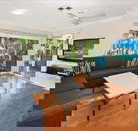 Flynns on Surf Beach Villas - Accommodation Mermaid Beach