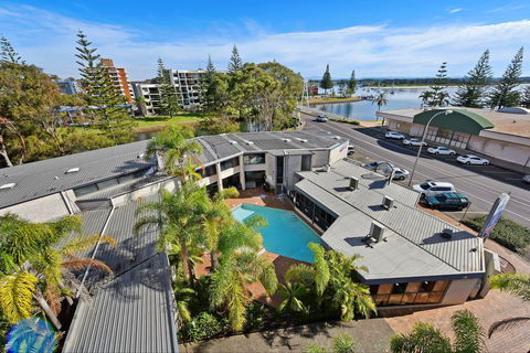 Palm Court Motor Inn - Accommodation Mermaid Beach 0