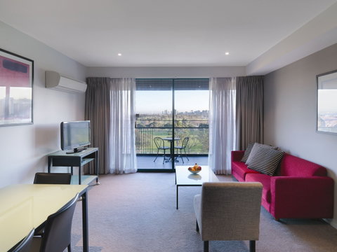 Adina Apartment Hotel St Kilda - Accommodation Mermaid Beach 1